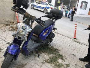 Bilecik'te motosikletlinin 5 yaşındaki çocuğa çarpması güvenlik kamerasında