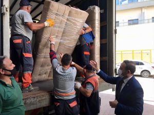 Esenyurt'ta toplanan yardımlar, Giresun'da selden etkilenen afetzedelere gönderildi