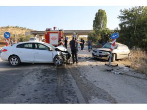 Elazığ'da trafik kazası: 2'si ağır 4 yaralı