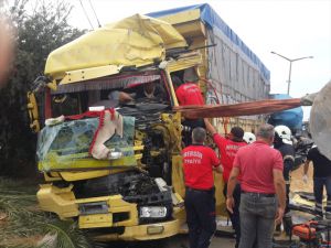 Mersin'de zincirleme trafik kazası: 2 yaralı