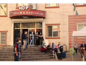 Diyarbakır annelerinden kendilerine hakaret eden HDP Milletvekili Tosun'a tepki