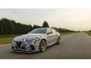 F1 pilotları yeni Alfa Romeo Giulia GTA’yı test etti