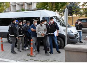 Aksaray merkezli FETÖ operasyonunda gözaltına alınan 17 şüpheli adliyede