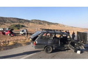 Kayseri'de 2 otomobil çarpıştı: 1 ölü, 3 yaralı