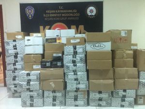 Edirne'de 12 bin 450 paket kaçak nargile tütünü ele geçirildi