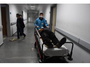 Aksaray'da işçi servisi devrildi: 13 yaralı