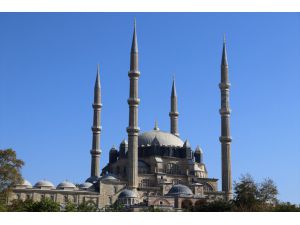 Edirne'de camiler salgına karşı "günde 5 vakit" temizleniyor