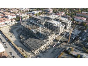 Erzincan'ın "akıllı hastanesi"nin inşaatı yükseliyor