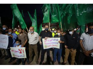Filistinlilerden Fransa'nın İslam karşıtı tutumuna protesto