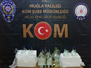 Muğla'da sahte içki ve kaçakçılık operasyonunda yakalanan 13 zanlı tutuklandı