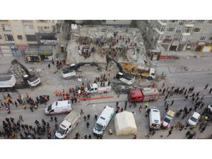 GÜNCELLEME 3 - Şanlıurfa'da 6 katlı bina yıkıldı