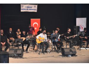 Hakkari'de köy çocukları için konser
