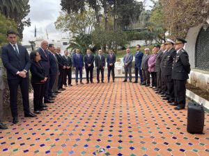 Cezayir'de Çanakkale şehitleri ve depremde hayatını kaybedenler anıldı