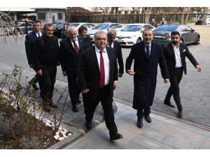 Türkiye İttifakı'nın Cumhurbaşkanı adayı Özal, YSK'ya başvurdu