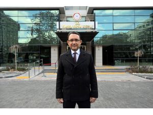 Doç. Dr. Halil Murat Ünver, bağımsız cumhurbaşkanı adaylığı başvurusu yaptı