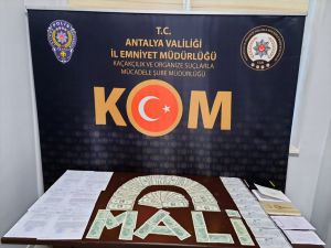 Antalya'da düzenlenen tefecilik operasyonunda 6 kişi tutuklandı