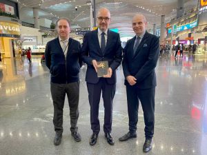 İstanbul Havalimanı üst üste 3. kez "Yılın Havalimanı" ödülünü aldı