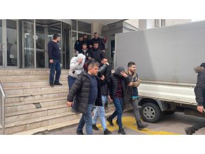 Kayseri'de hırsızlık operasyonunda yakalanan 23 şüpheli tutuklandı