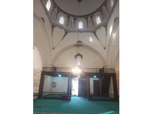 Bursa'da restorasyonu tamamlanan Orhan Bey Camisi, teravih namazıyla ibadete açıldı