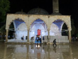 Antalya, Muğla, Isparta, Burdur'da ilk teravih namazı kılındı