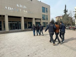 Kilis'te DEAŞ'a yönelik operasyonda 2 zanlı yakalandı