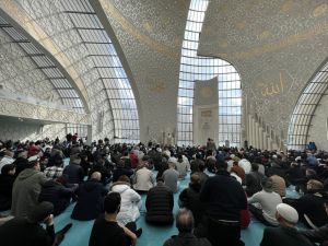 Almanya'da ramazan ayının ilk cuma namazı kılındı