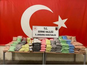Edirne Göç İdaresi Müdürlüğünce Hatay'daki afetzede çocuklara oyuncak gönderildi