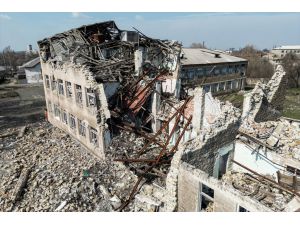 Ukrayna'nın Donetsk bölgesinde Rus saldırıları altındaki Toretsk şehri görüntülendi