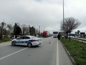 Samsun'da devrilen akaryakıt tankerinin sürücüsü yaralandı