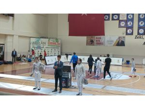 Eskrim Kılıç Açık Turnuvası, Bursa'da başladı