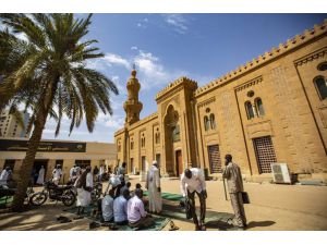 Sudan'ın simgelerinden Hartum Ulu Cami yeniden ibadete açıldı