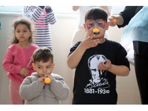 Edirne'de misafir edilen depremzede çocuklar oyunlarla eğlendi