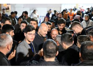 İçişleri Bakanı Süleyman Soylu Kahramanmaraş'ta depremzedelerle iftar yaptı