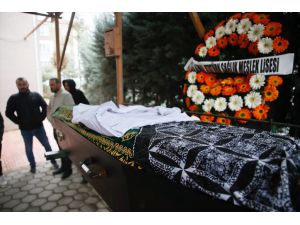 GÜNCELLEME - Eskişehir'de tramvay yolunda hafif ticari aracın çarptığı lise öğrencisi öldü