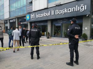 İYİ Parti İstanbul İl Başkanlığı binasına kurşun isabet etti