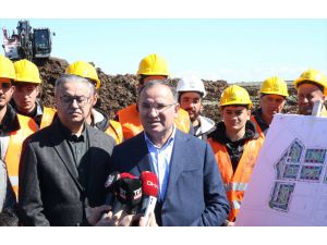 Adalet Bakanı Bozdağ, Diyarbakır'da TOKİ konutlarının inşa edileceği alanda inceleme yaptı: