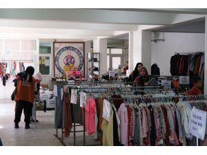 İHH İnsani Yardım Vakfı Bursa Şubesi, Elbistan'da giyim mağazası açtı
