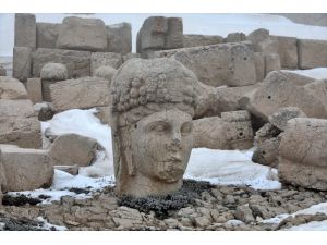 Depremin ardından Adıyaman'a gelen ilk turist kafilesi kentin tarihi mekanlarını gezdi