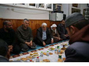 HÜDA PAR Genel Başkanı Zekeriya Yapıcıoğlu, Hatay'da depremzedelerle iftar yaptı