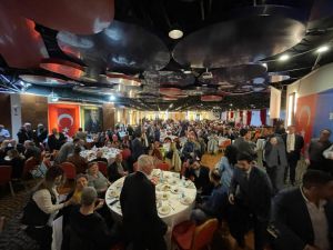 MHP İzmir'de depremzedelerle iftarda buluştu