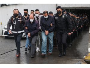 İstanbul merkezli tapuda rüşvet operasyonunda 66 şüpheli adliyede