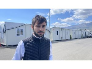 Depreme görüntülü konuşma sırasında tanık olan üniversite öğrencisi, ailesini özlemle anıyor