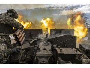 Ukrayna'da savaşın kilitlendiği Bahmut’ta ağır silahlar yoğun şekilde kullanılıyor