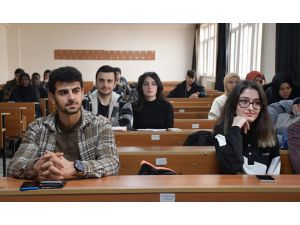 Sivas ve Yozgat'taki üniversitelerde "hibrit eğitim" başladı