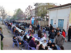 MHP Kilis İl Teşkilatı üyeleri depremzedelerle iftarda buluştu