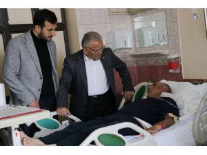 GÜNCELLEME 2 - Kayseri'de devrilen otobüsteki 3 kişi öldü, 19 kişi yaralandı