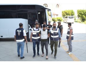Mersin'de 2 kişiyi öldürdüğü iddiasıyla yakalanan zanlı tutuklandı
