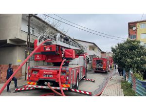 Sultanbeyli'de binada çıkan yangın söndürüldü