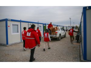 Ağrı'daki okullarda depremzedeler için toplanan erzak Kahramanmaraş'a ulaştırıldı
