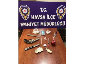 Edirne'de uyuşturucu operasyonunda yakalanan 5 zanlı tutuklandı